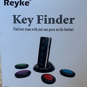 NWT- REYKE Key Finder
